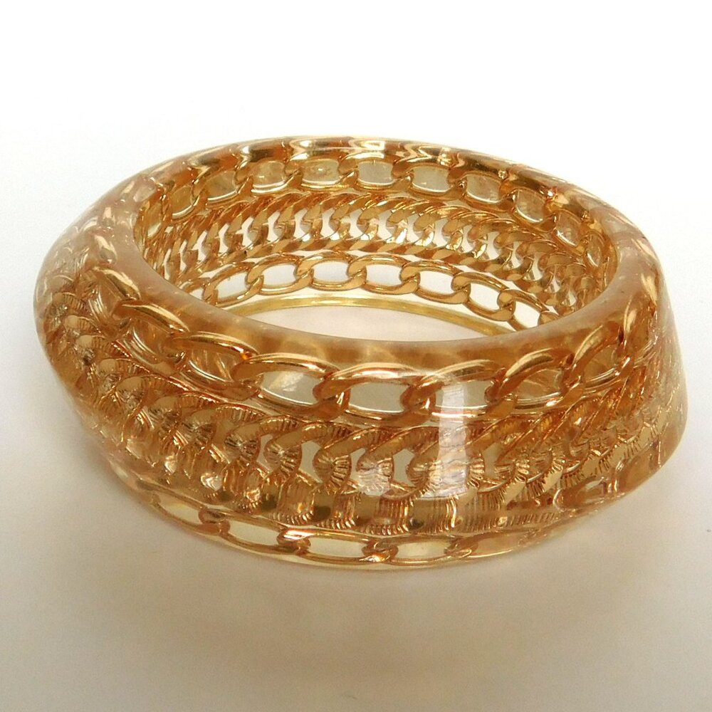 VTG Clear Resin with Embedded Metal Linking Chain Bangle Bracelet